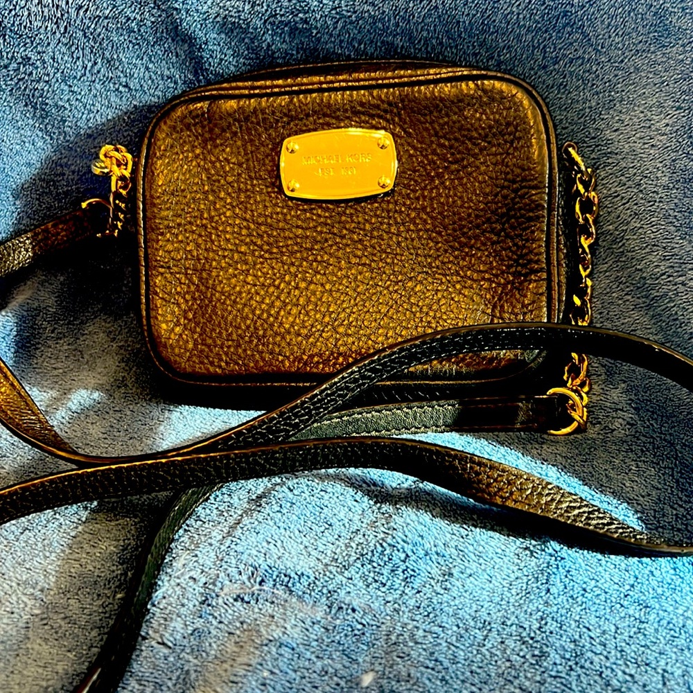 Michael kors crossbody
